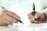 Il non aggiudicatario che impugna la valutazione di non anomalia dell'offerta deve dimostrare la manifesta erroneità o contraddittorietà della valutazione dell'amministrazione